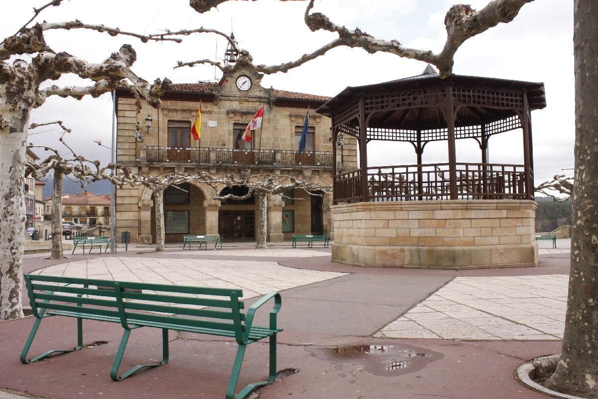 Fotografía del ayuntamiento de Quintanar de la Sierra